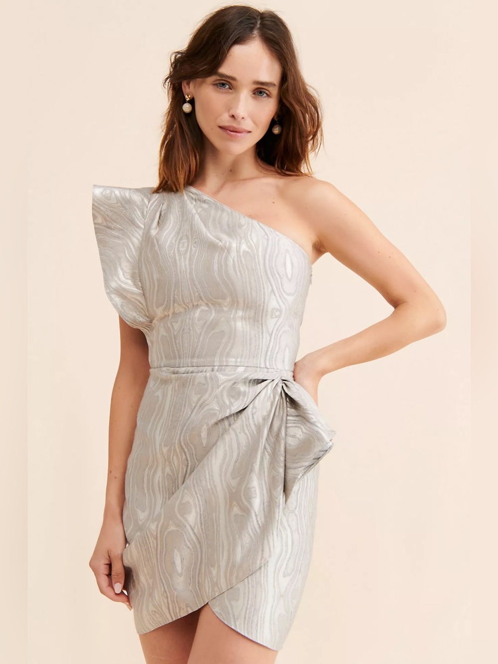 NWT Saylor Ann Mini Dress in Silver, Size Large
